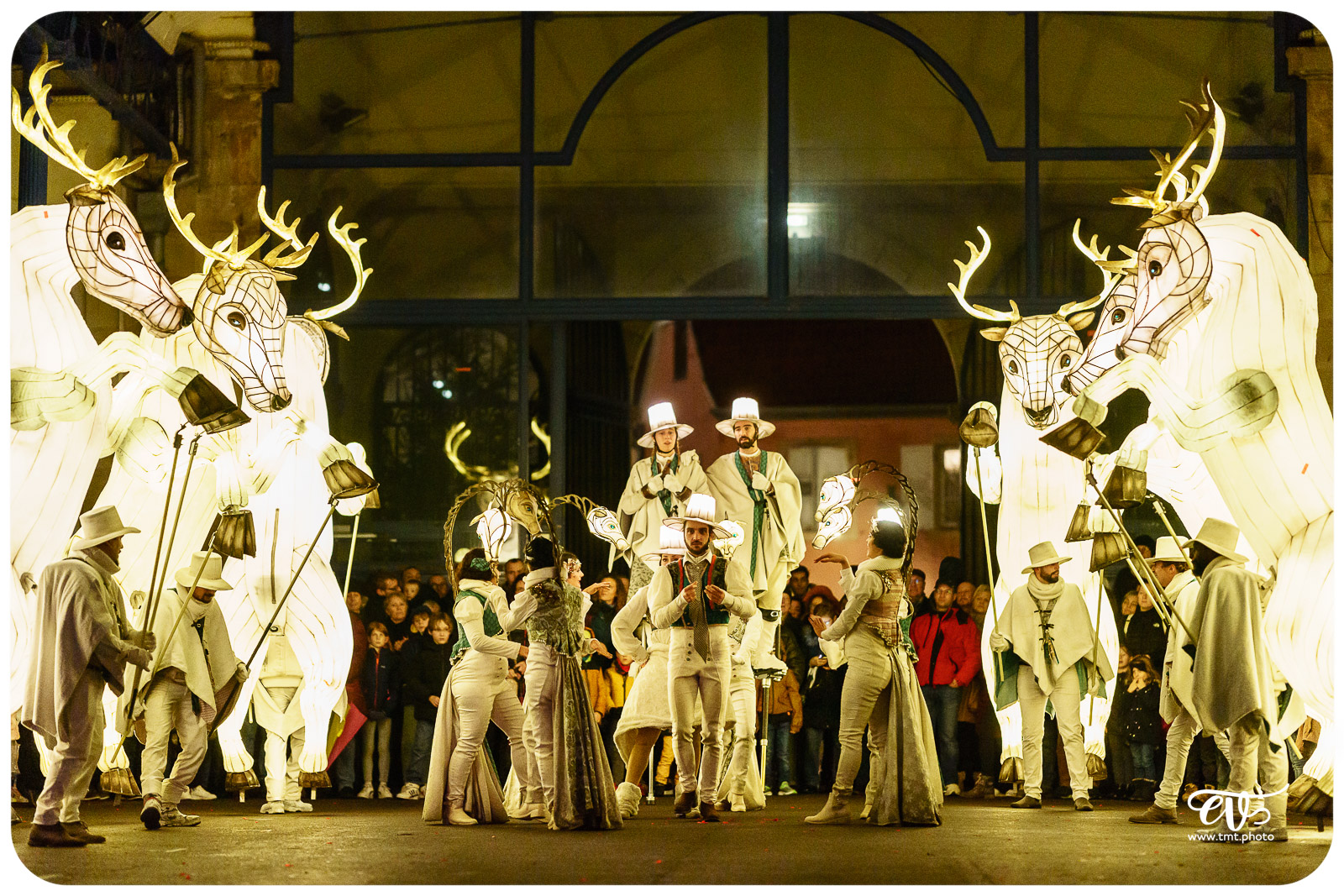 PARADE AMOUREUSE (CIE REMUE MENAGE)